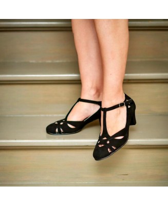 Black leather retro T-shaped high heels