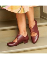 Burgundy leather vintage lace-up low heels