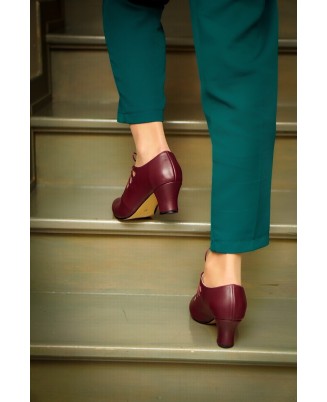 Elegant burgundy leather vintage lace-up high heels