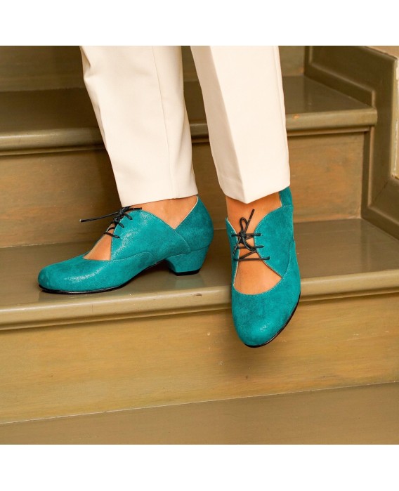 Turquoise leather vintage lace-up low heels