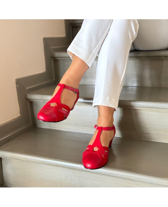 Red leather vintage low heels