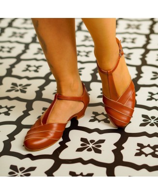 Brown leather vintage...