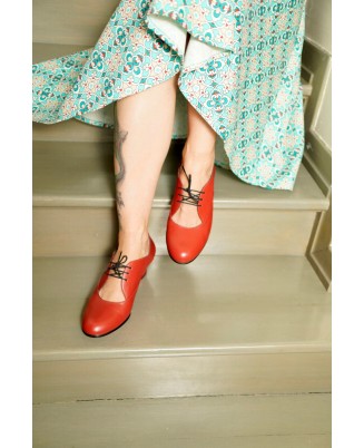 Red leather retro lace-up low heels